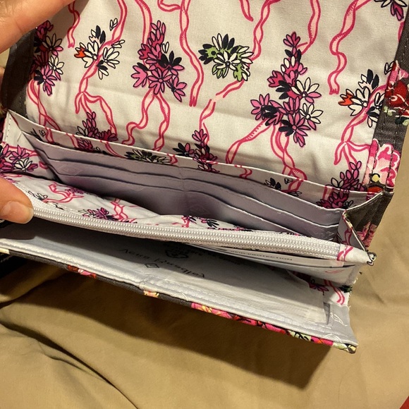 Vera Bradley RFID Trifold Clutch Wallet - Picture 7 of 8